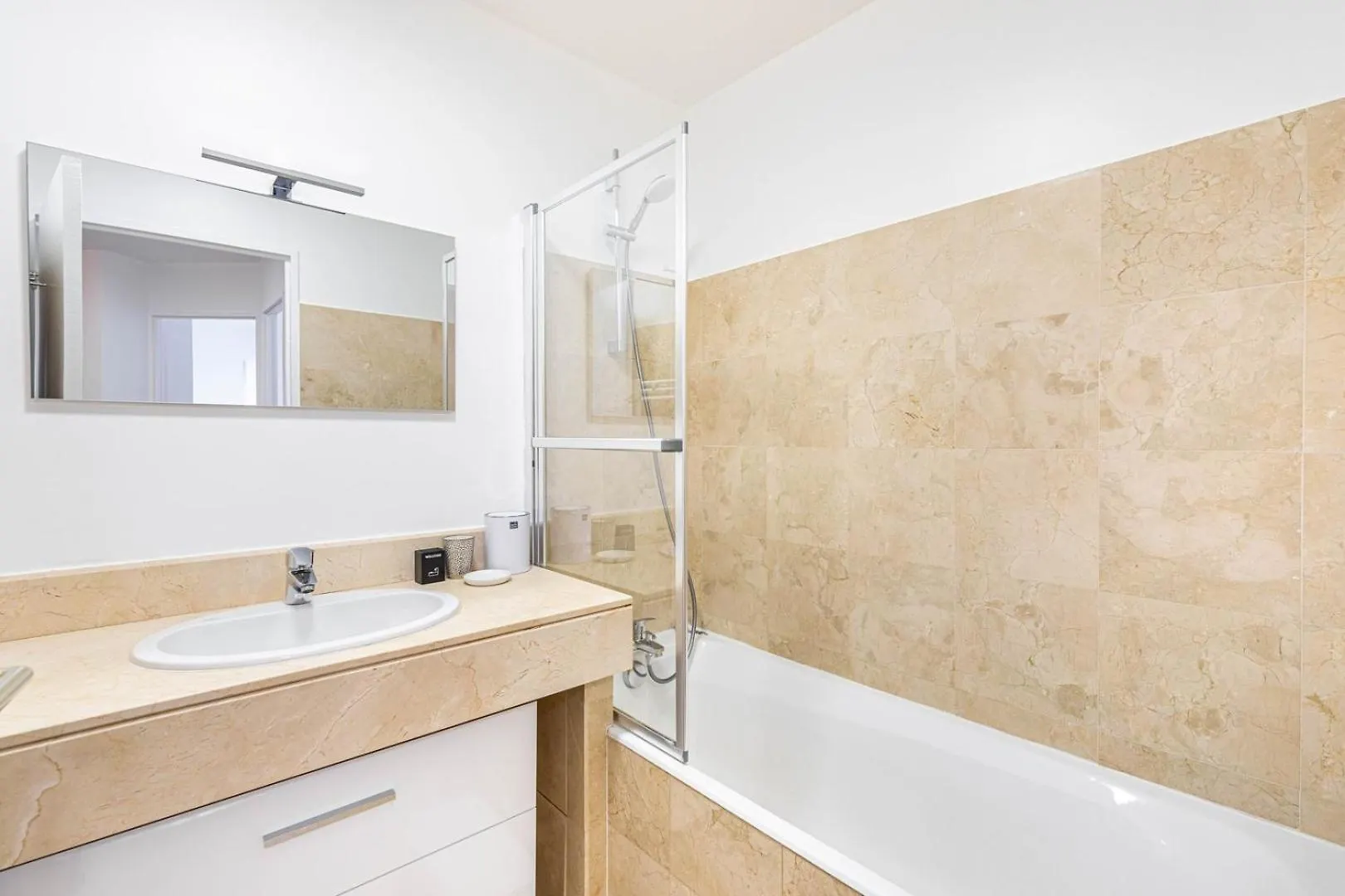 Guestready - Charming Family Duplex With A Terrace Apartment Paris 0*,