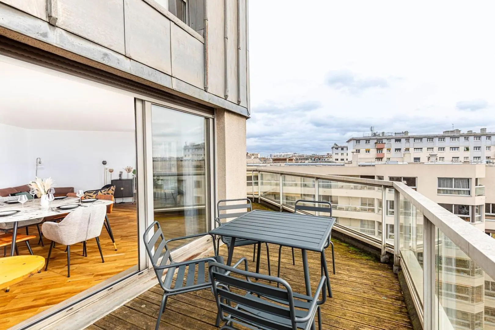 شقة Guestready - Charming Family Duplex With A Terrace باريس